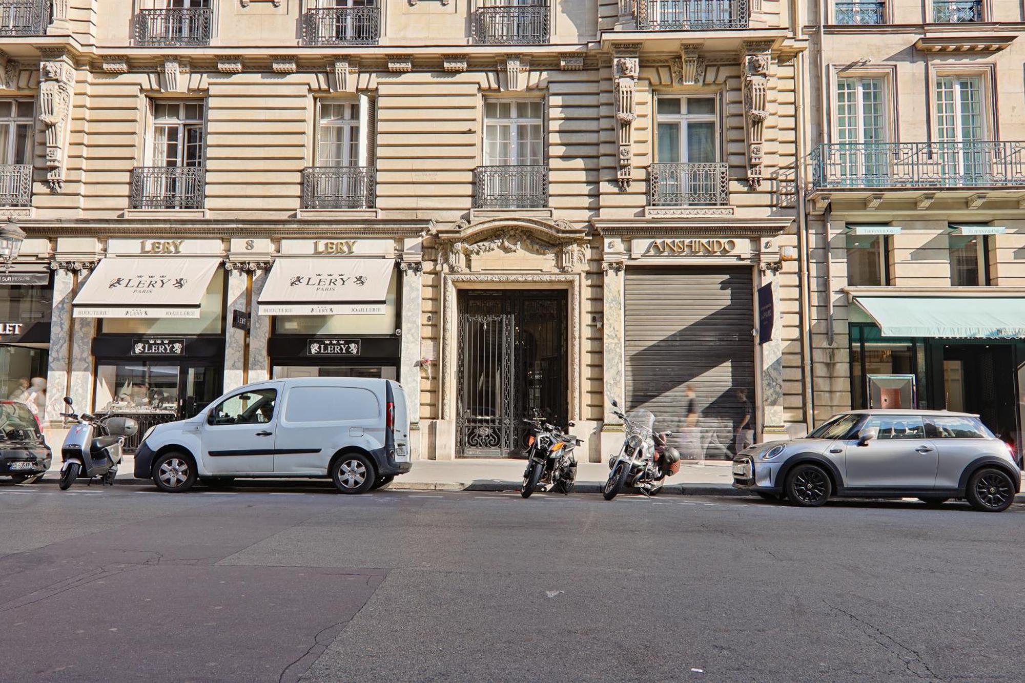 Appartement Quartier Rue De La Paix Free Netflix Parijs Buitenkant foto